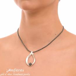 Handmade Silver Necklace Tulip Hematite